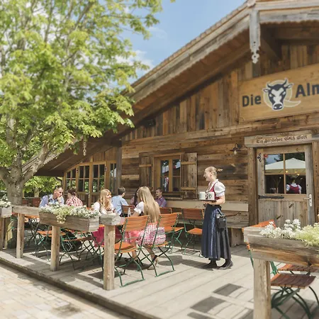 Hotel Sieben Welten & 4*