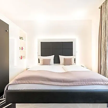 Hotel Sieben Welten & 4*