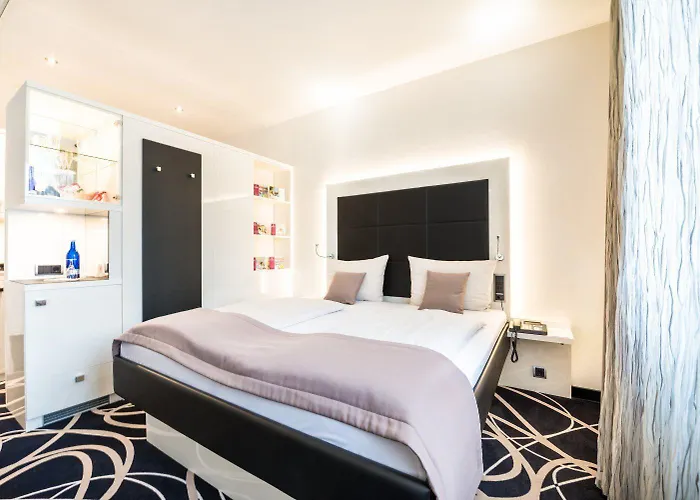 Sieben Welten & Hotel