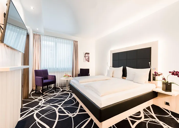 Sieben Welten & Hotel